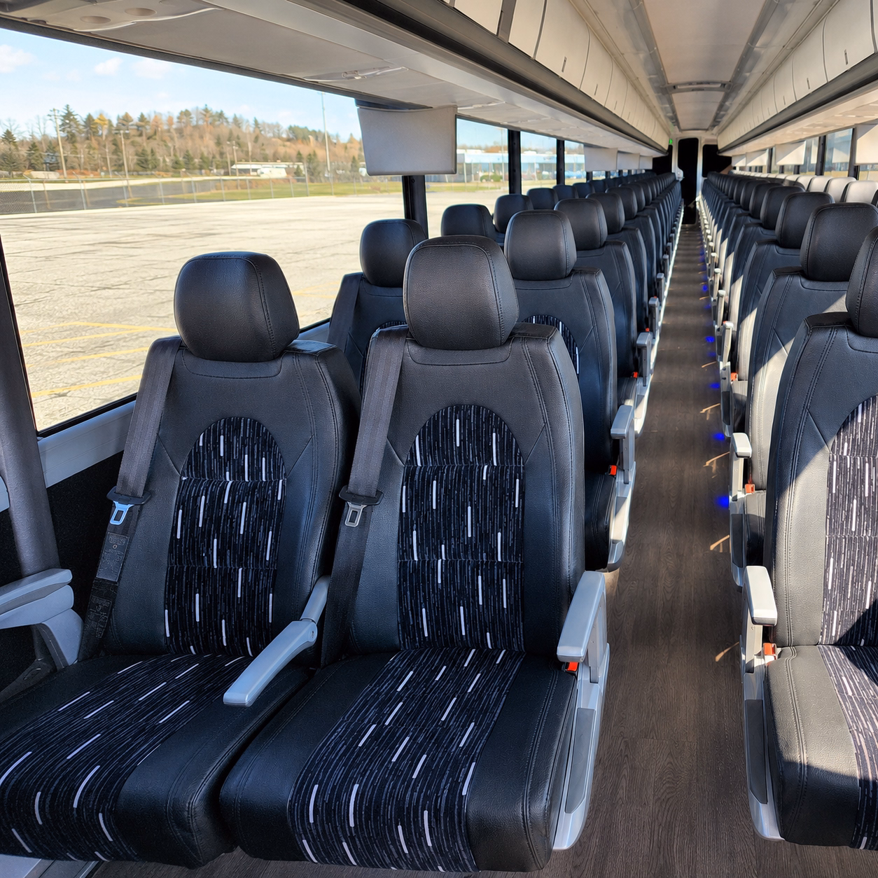 charter buses to fulchino vineyard and averill house in hollis and brookline